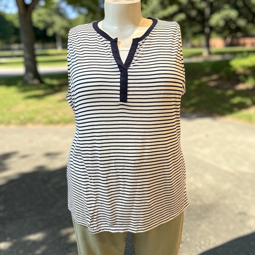 Talbots Size 2X Navy Blue & White Stripe Split Neck Sleeveless Top Blouse